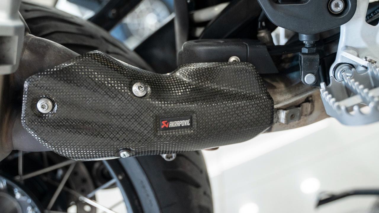 BMW R 1250 GS ADVENTURE RALLYE PACK LUCI AKRAPOVIC CRUISE RISCALDAMENTO MANOPOLE + BORSE RIGIDE