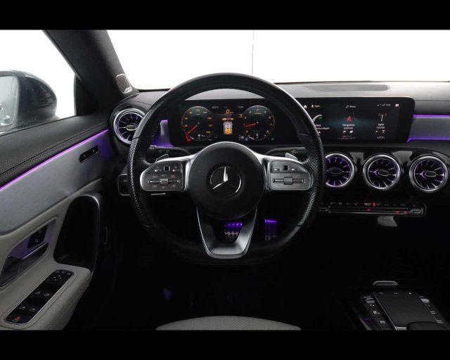 MERCEDES-BENZ CLA 180 Automatic Shooting Brake Premium