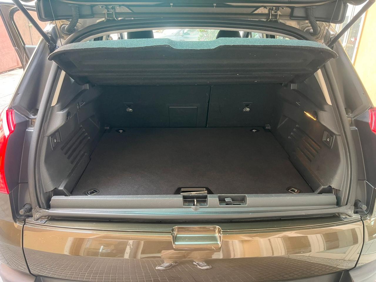 Peugeot 3008 1.6 HDi 110CV Premium