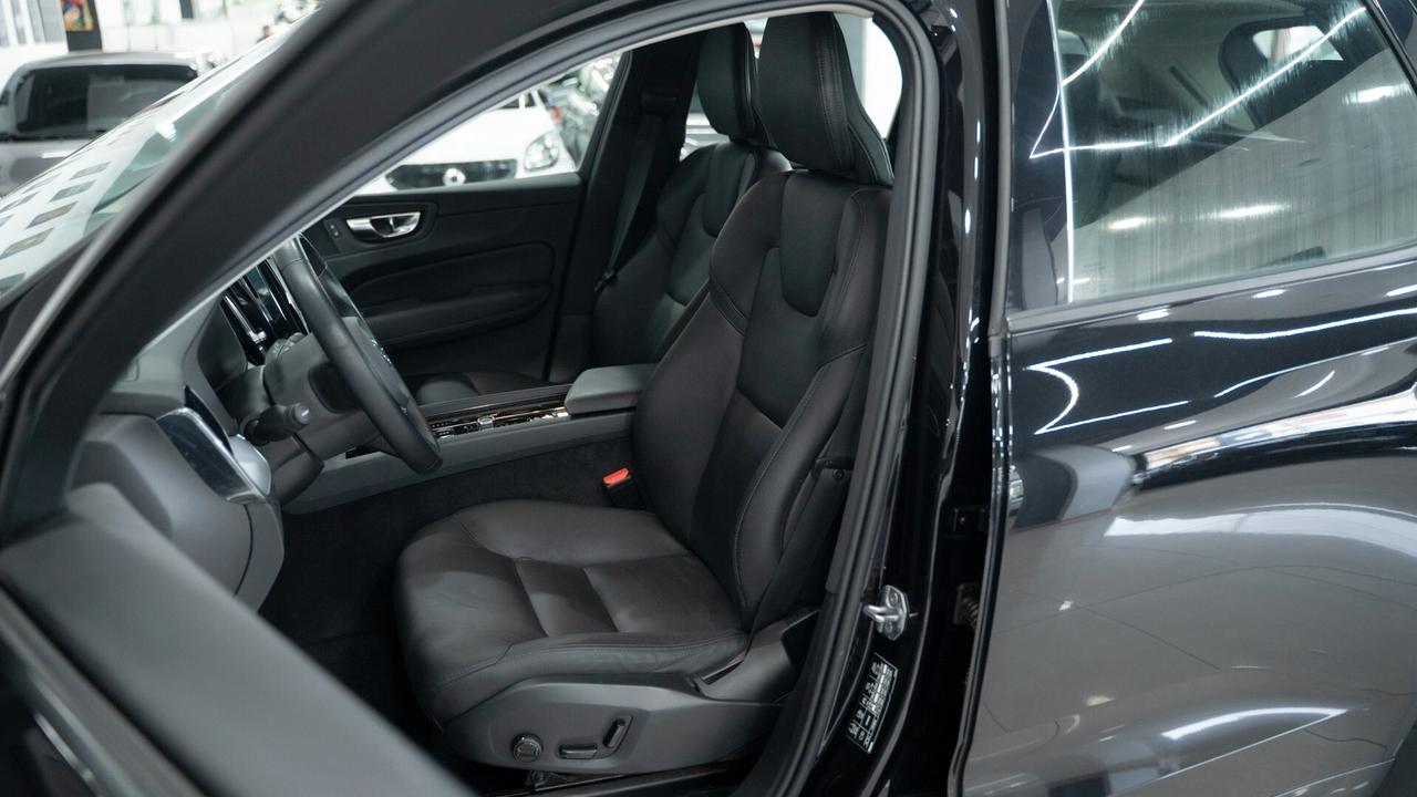 Volvo XC 60 XC60 B4 2.0 AWD GEARTRONIC BUSINESS PLUS PELLE LED NAVI FULL OPTIONAL