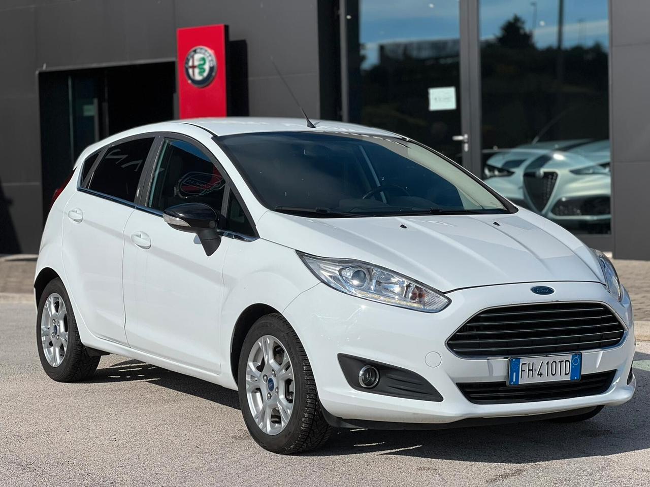 Ford Fiesta 1.5 TDCi 75CV 5 porte Titanium
