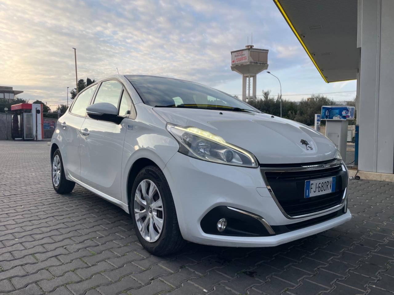 Peugeot 208 BlueHDi 75 5 porte Allure