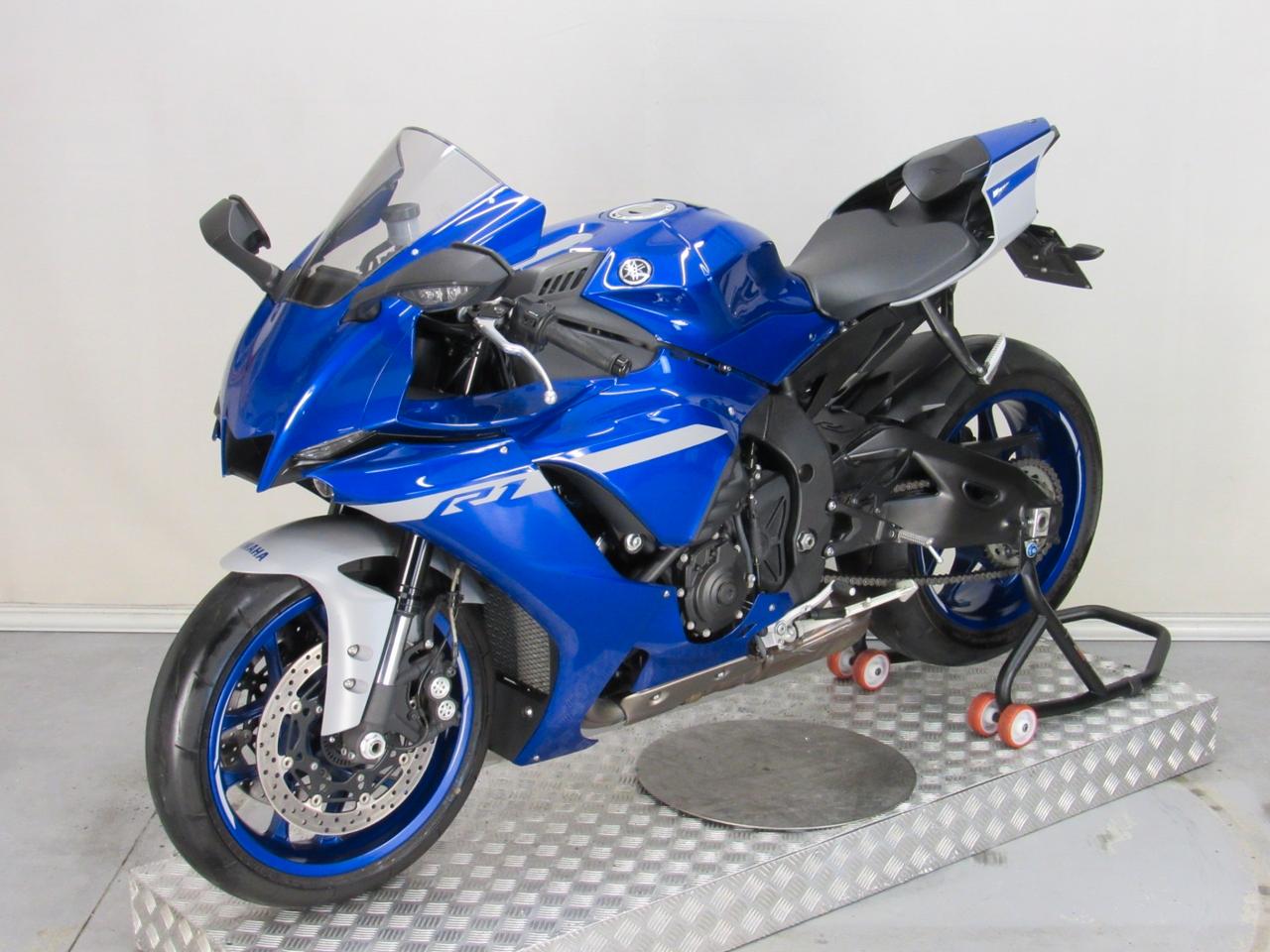 Yamaha YZF R1 R1