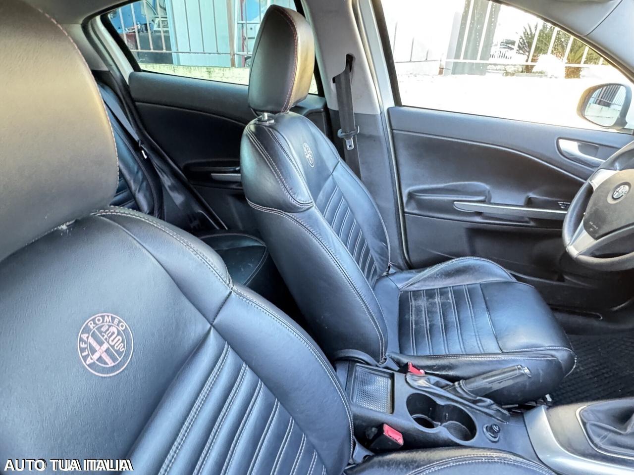 ALFA ROMEO GIULIETTA 1.6 SPORT INTERNI IN PELLE