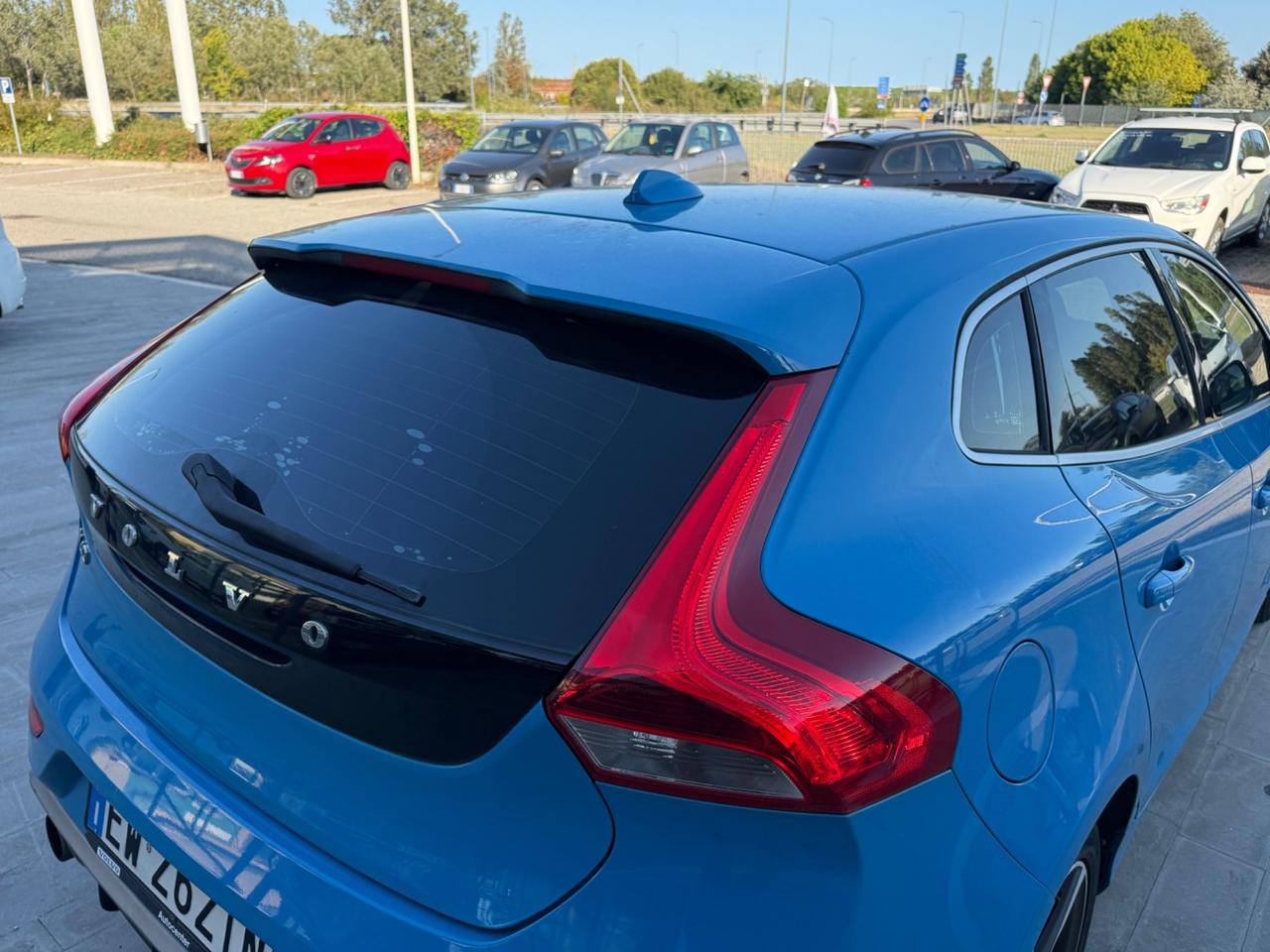Volvo V40 D2 1.6 R-design Kinetic