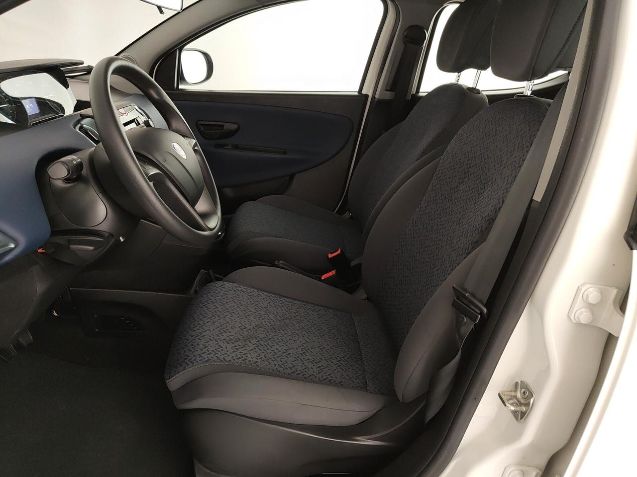 Lancia Ypsilon 1.0 FireFly 5 porte S&S Hybrid Oro