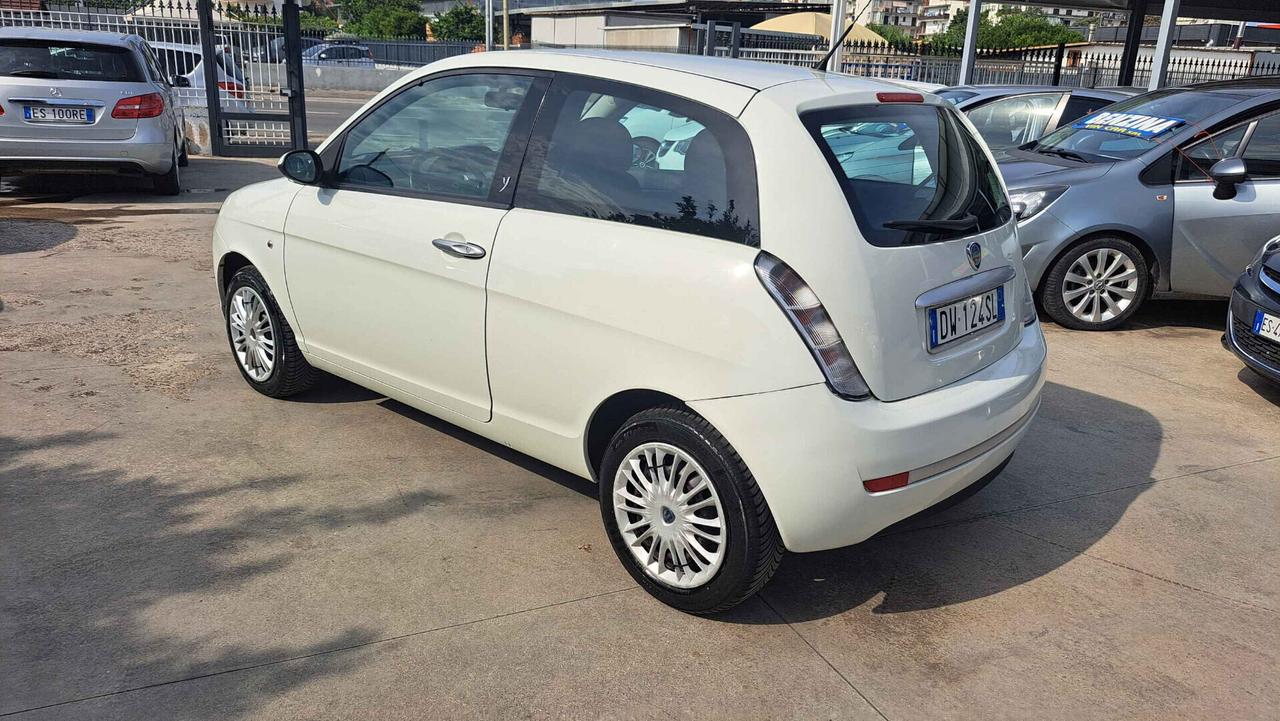 Lancia Ypsilon 1.3 Multijet 75 CV
