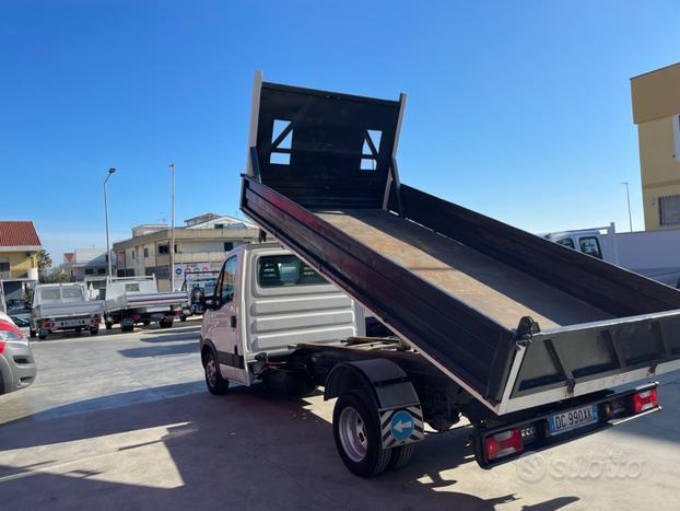 IVECO DAILY 35c13 RIBALTABILE TRILATERALE