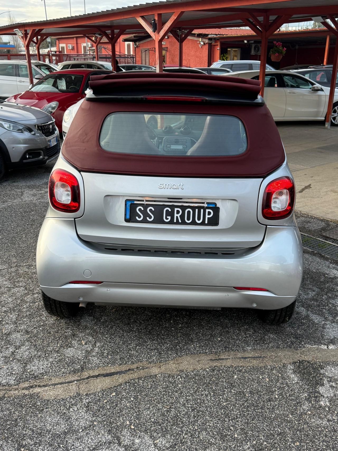 Smart 0.9 Turbo twinamic cabrio -pelle-rate-garanzia