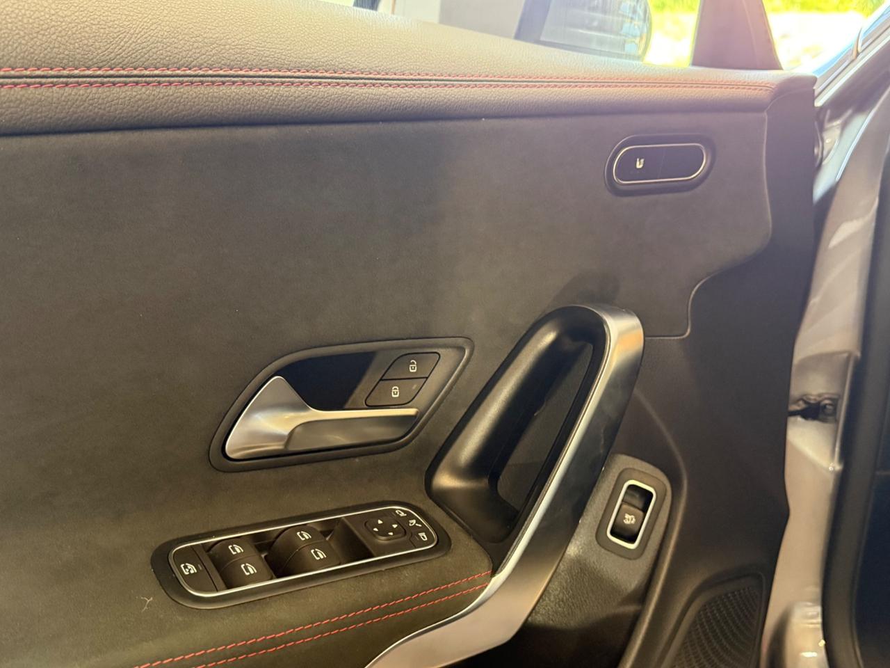 Mercedes-benz CLA 200 d Automatic Shooting Brake AMG Line Premium