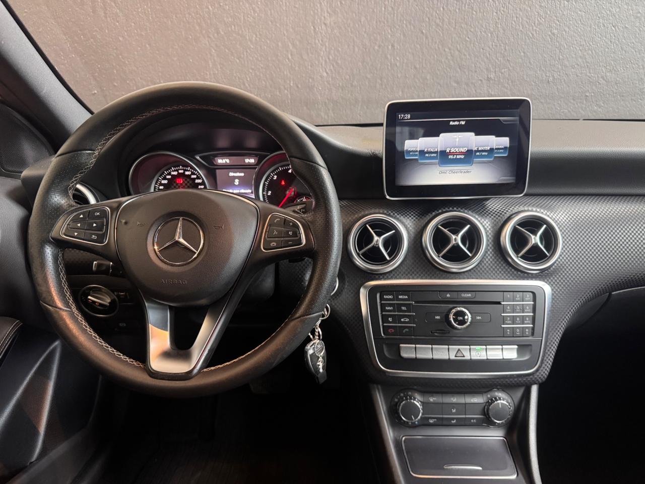 Mercedes-benz A 160 d Automatic Premium