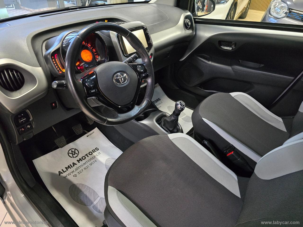 TOYOTA Aygo 1.0 VVT-i 69 CV 5p. x-play TSS