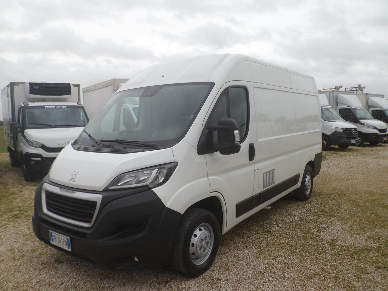 Fiat Ducato furgone medio alto attrezzato