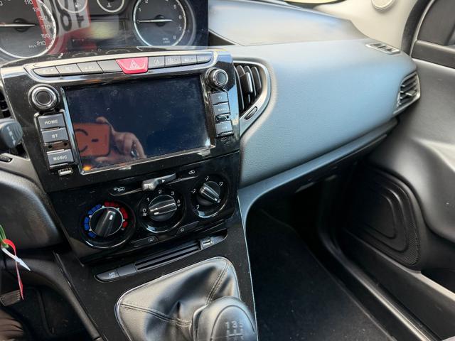 LANCIA Ypsilon 1.2 69 CV 5 porte S&S GOLD