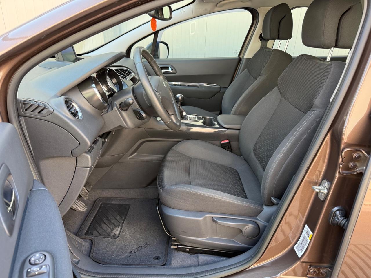 Peugeot 3008 1.6 HDi 115CV Active