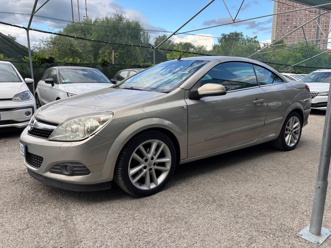 Opel Astra TwinTop 1.6 16V Cosmo CABRIO