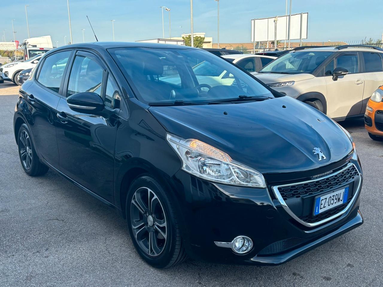 Peugeot 208 1.4 HDi 68 CV 5 porte Allure