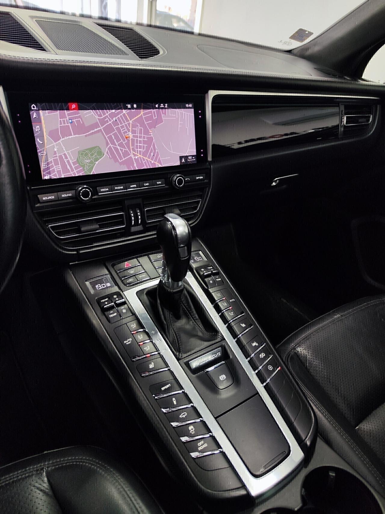 Porsche Macan 2.0 245cv Tetto Led