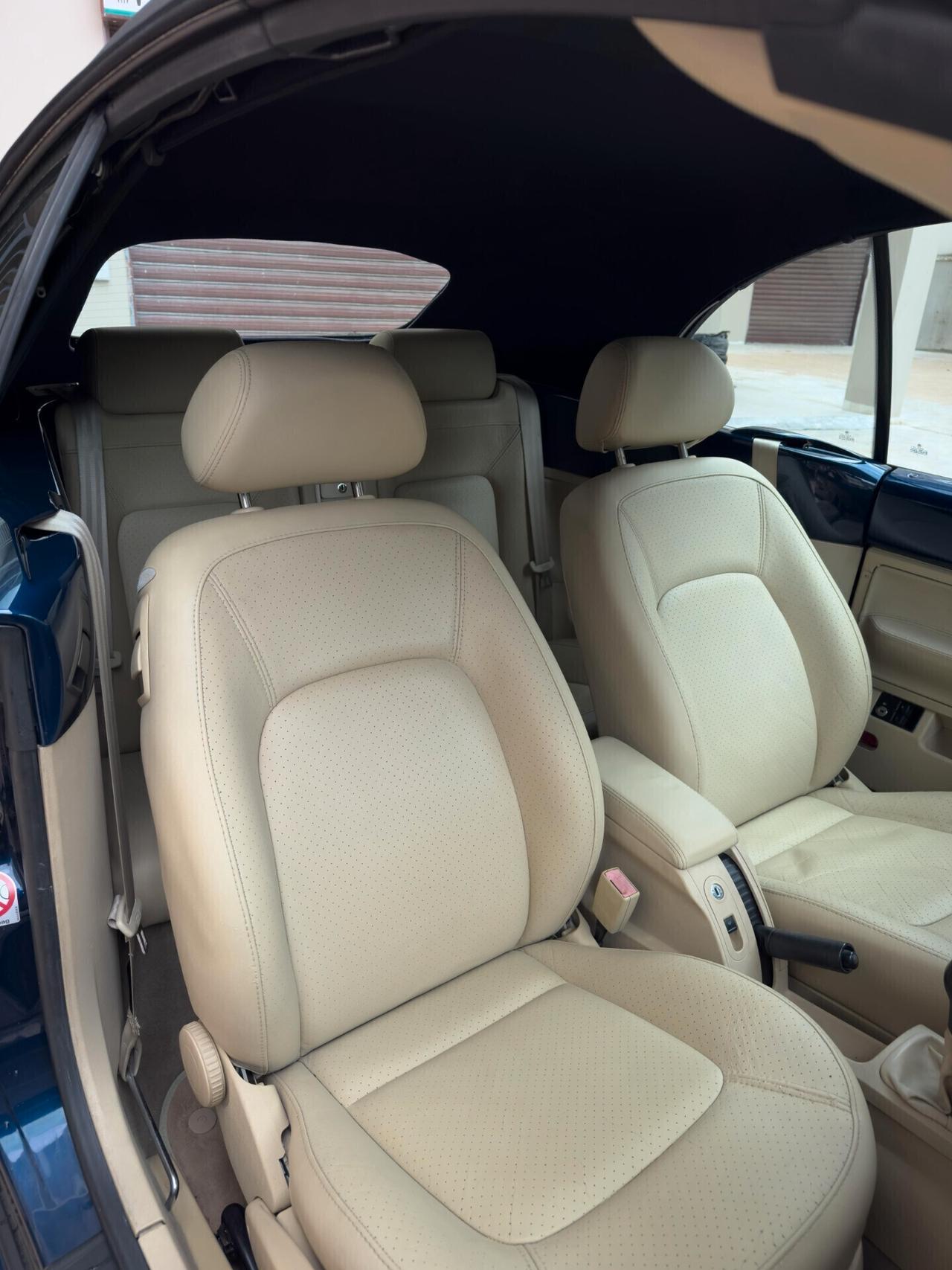 Volkswagen New Beetle 1.6 Cabrio
