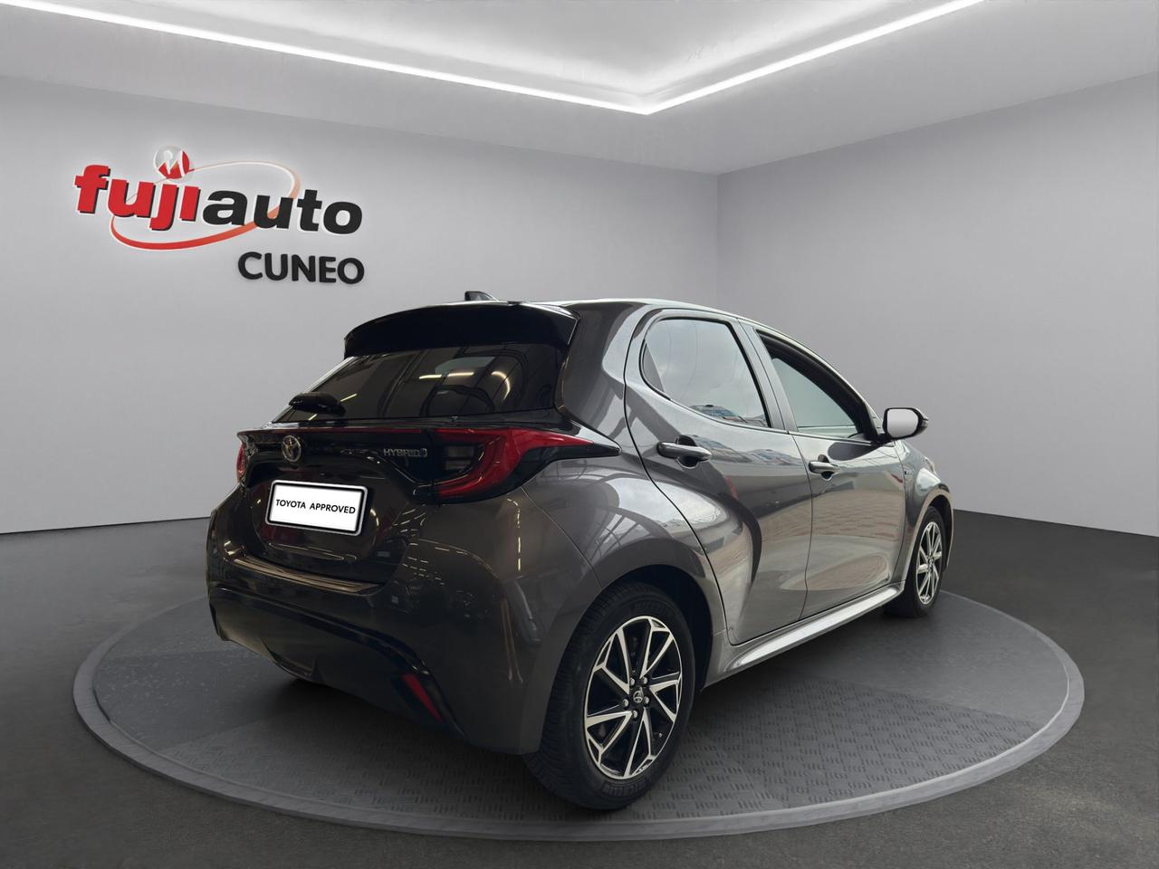 Toyota Yaris 1.5h Lounge