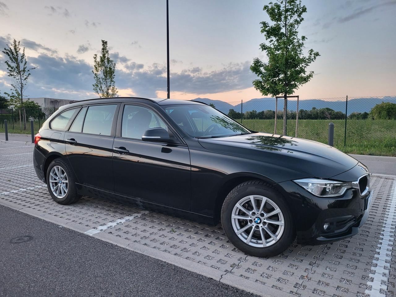 Bmw 320d xDrive Touring Business Advantage