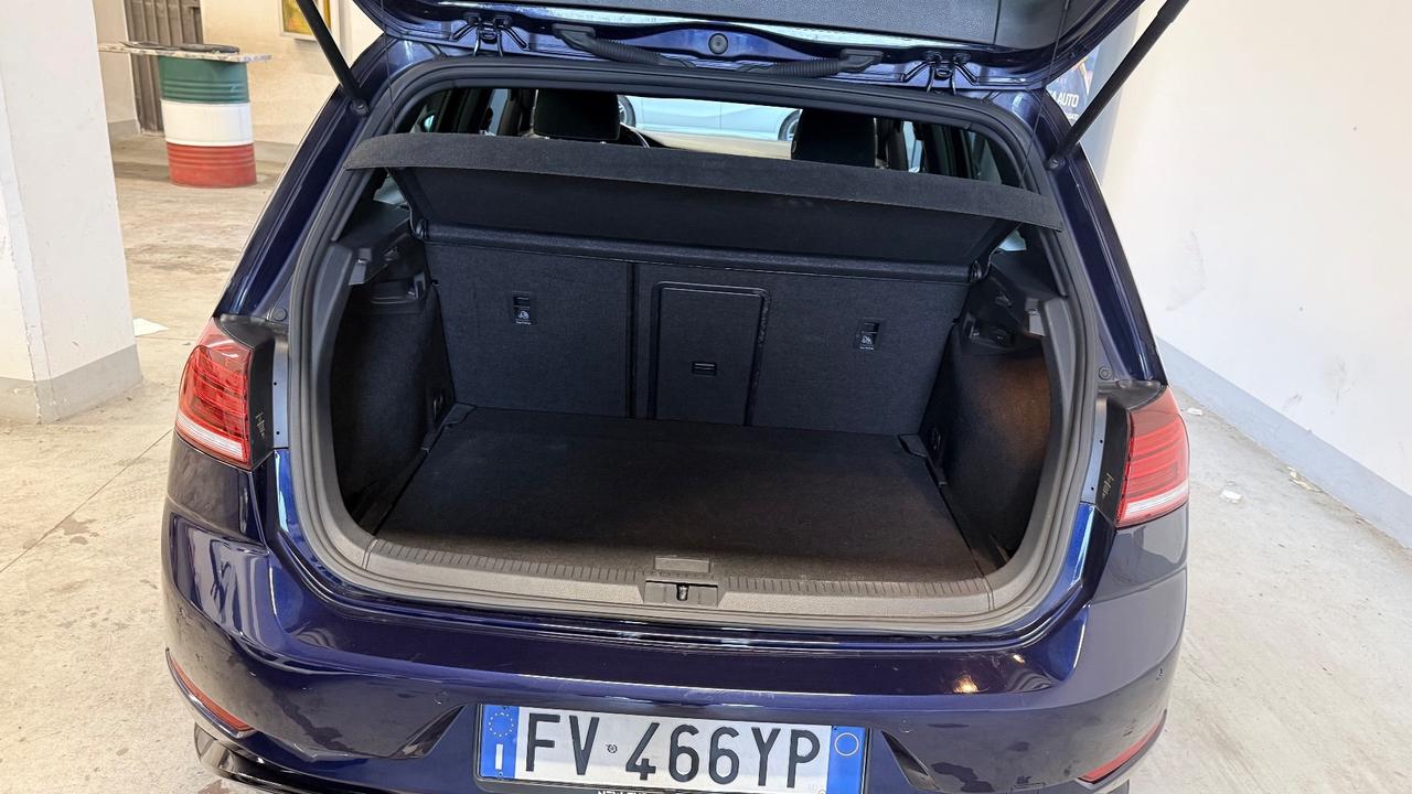 Volkswagen Golf 1.0 TSI 115 CV 5p. Sport R LINE