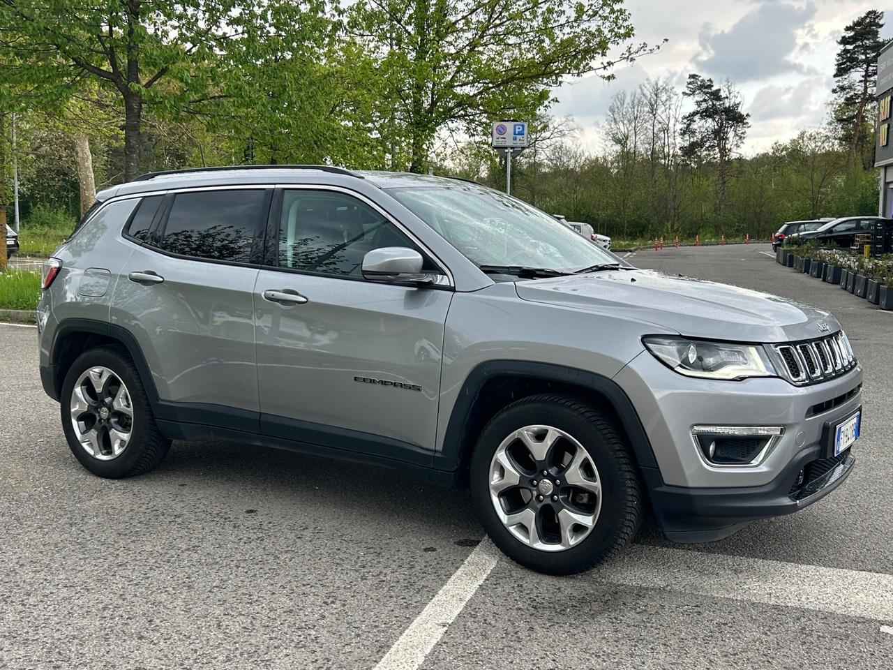 Jeep Compass LIMITED KM 60.000 – Navi – Sensori – Perfetta!