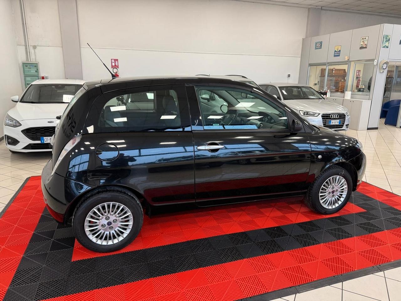 Lancia Ypsilon 1.2 Oro