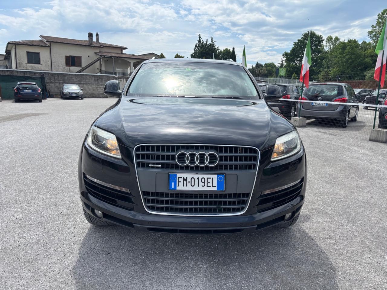 Audi Q7 3.0 V6 TDI 233CV quattro tiptronic