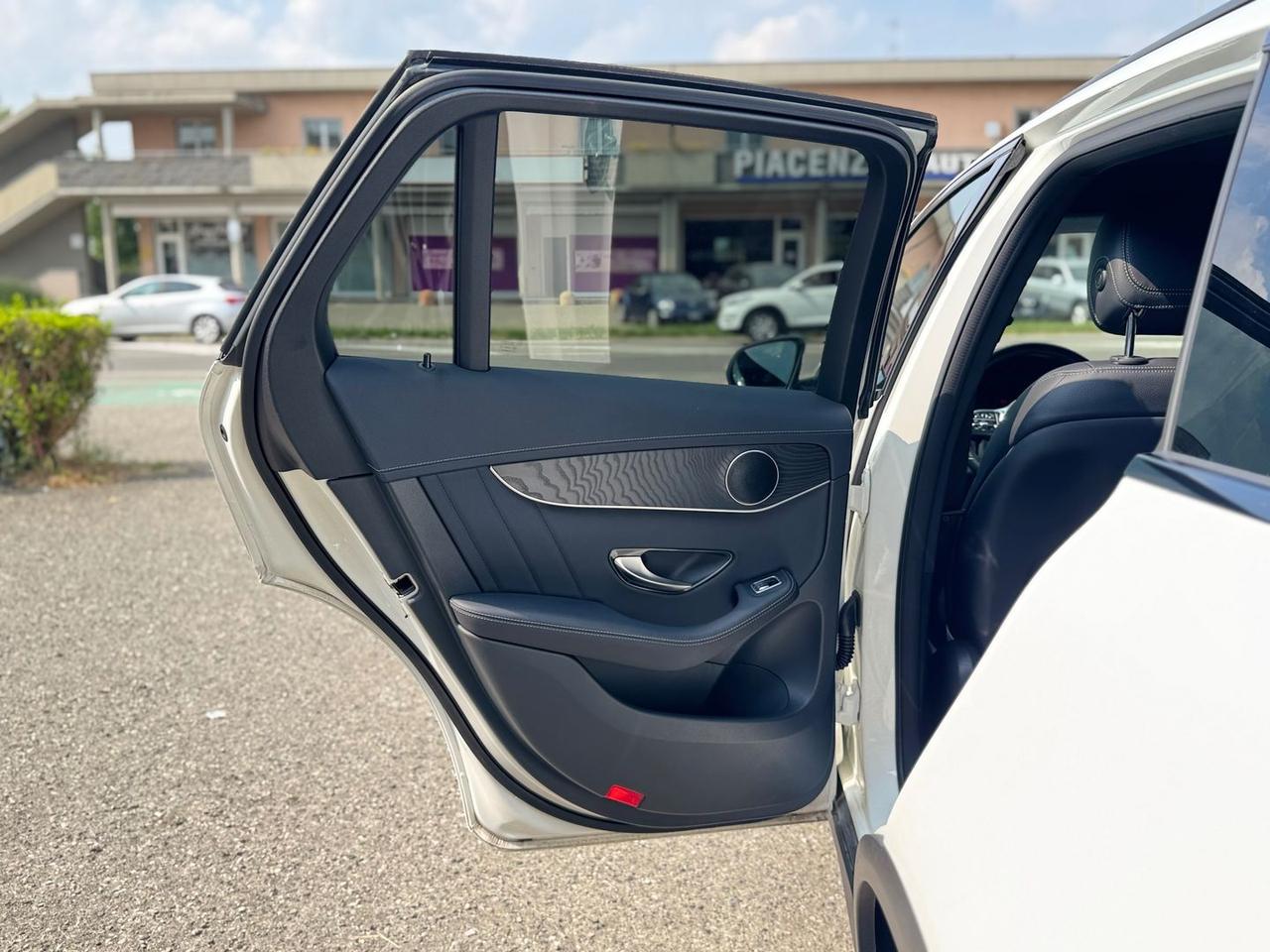 Mercedes-Benz GLC 300 Premium Plus GLC 300 D #5762