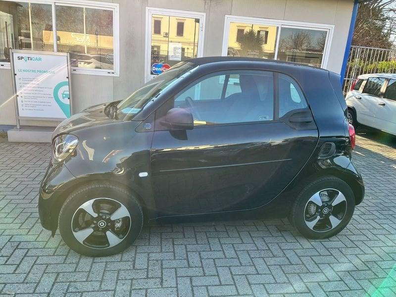 smart fortwo EQ Passion