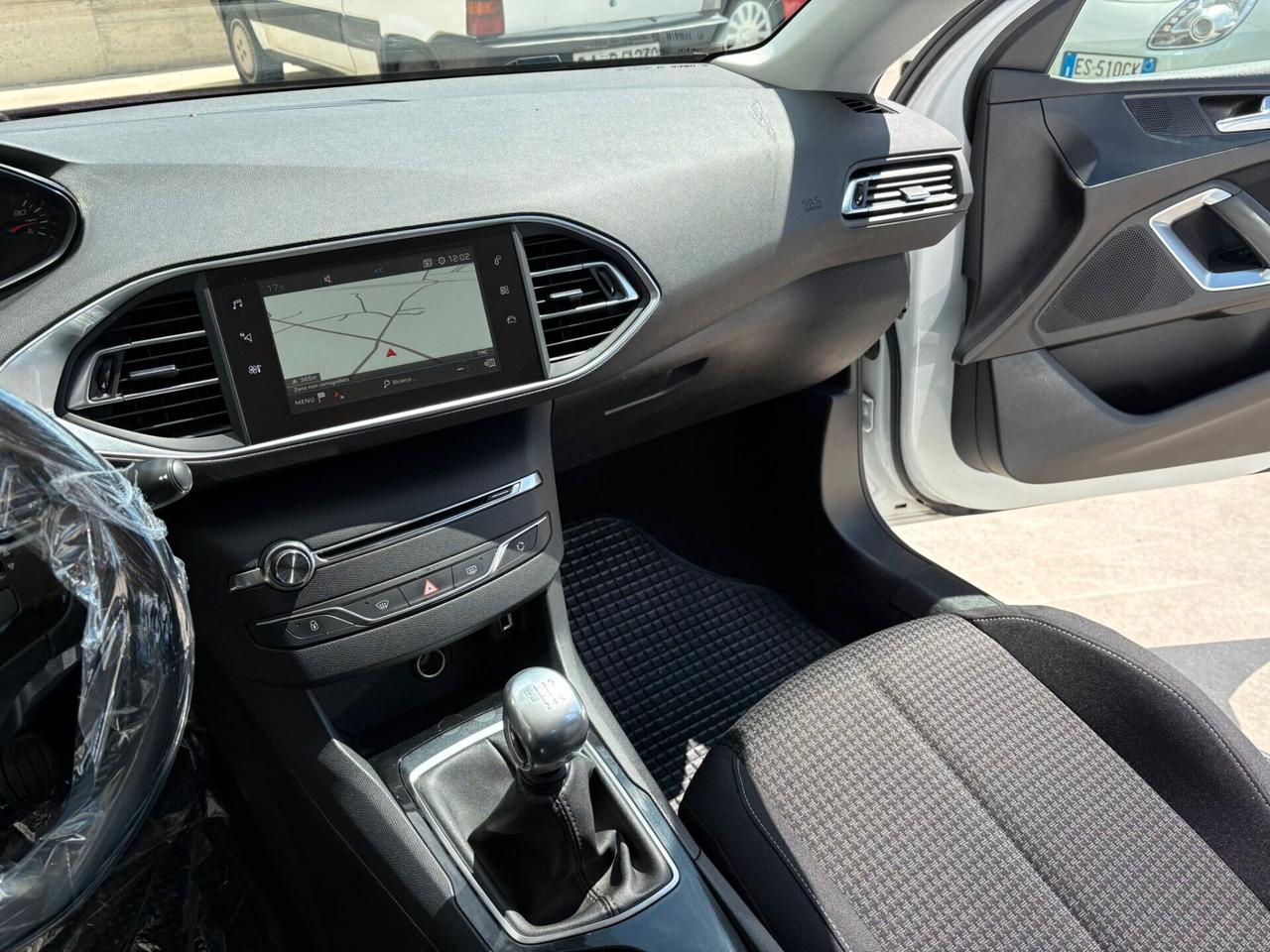 Peugeot 308 BlueHDi 130 S&S SW Allure