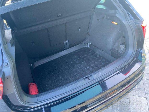 VOLKSWAGEN Tiguan 2.0 TDI 150 CV DSG R-Line + MA