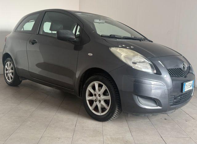 TOYOTA Yaris 1.0 3 porte Luxury pack