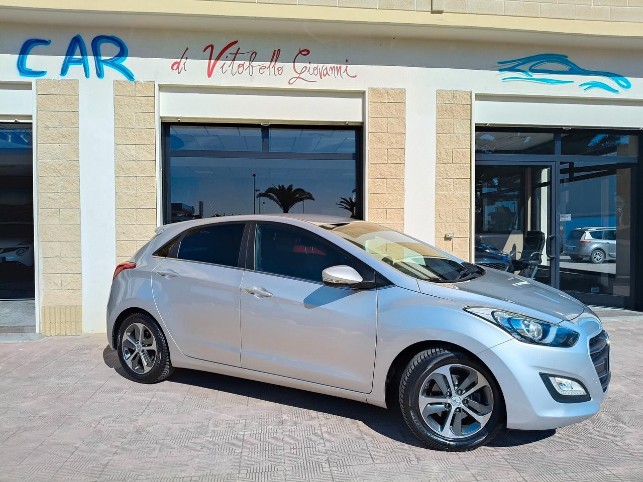 Hyundai i30 1.6 110CV