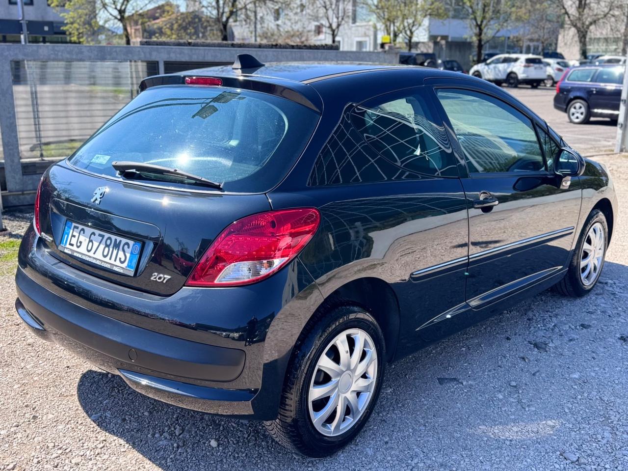 Peugeot 207 1.4 Benzina 73cv Cambio- 77.000km 2013