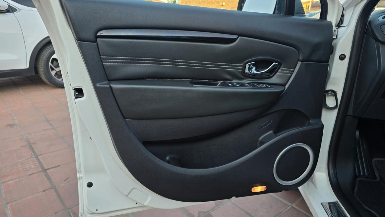 Renault Scenic Scénic XMod 1.6 dCi 130CV Start&Stop Live