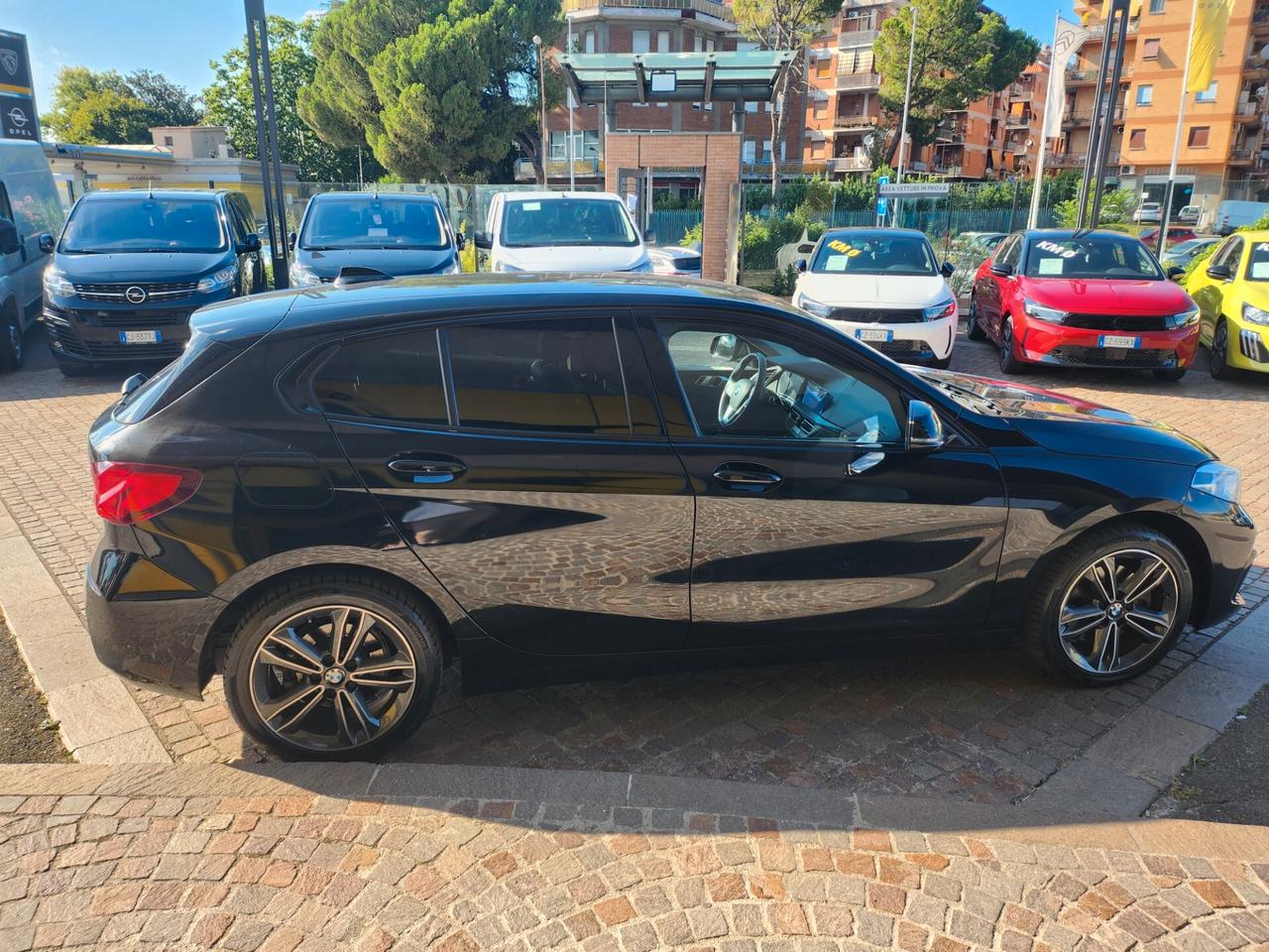Bmw 118 120d 5p. Luxury
