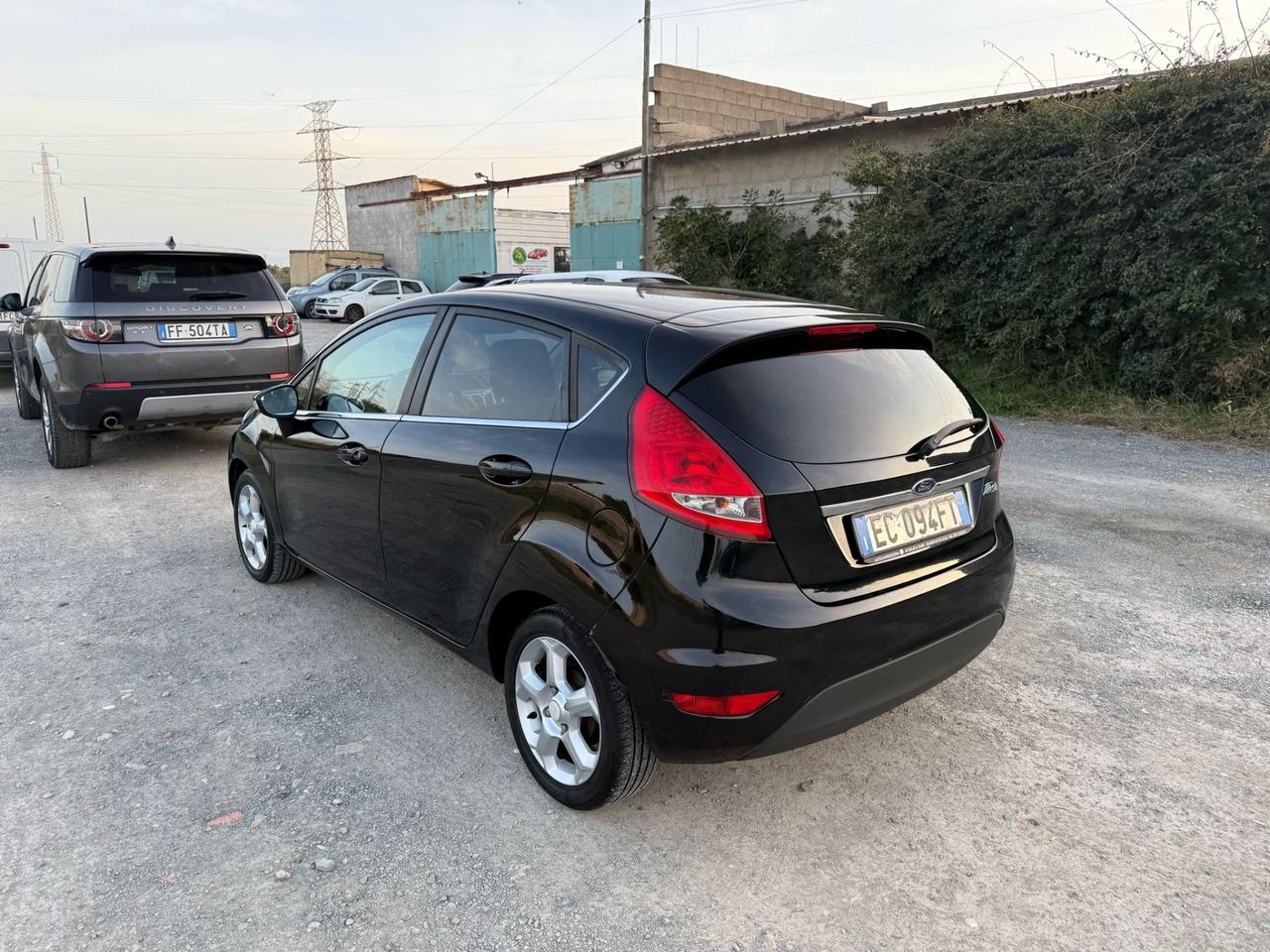 Ford Fiesta 1.4 TDCi 68CV 5 porte Titanium-Neopatentati