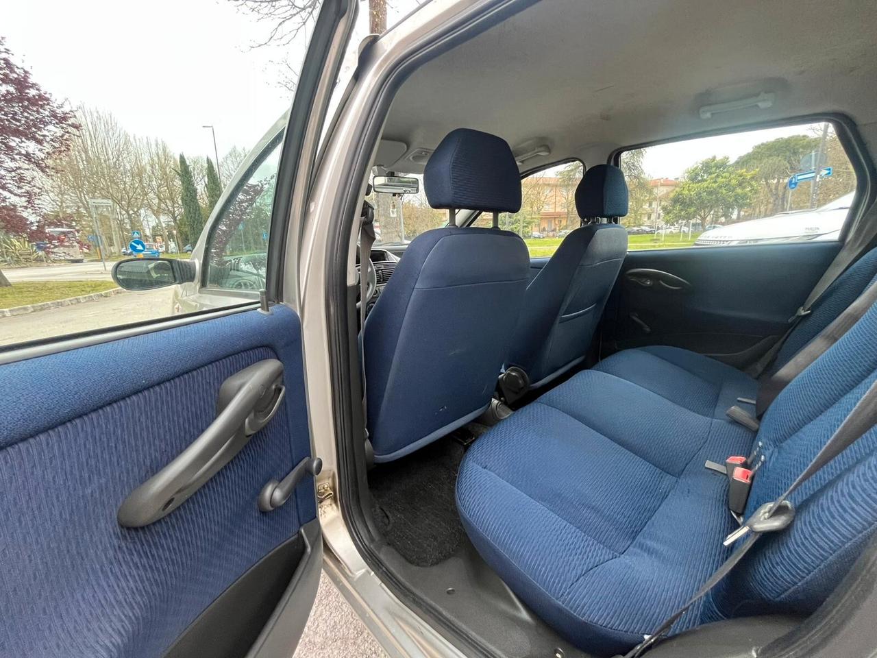 Fiat Punto 1.2i cat 5 porte ELX