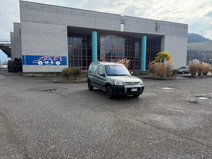 Peugeot Ranch 1.6 HDi 5p. Totem