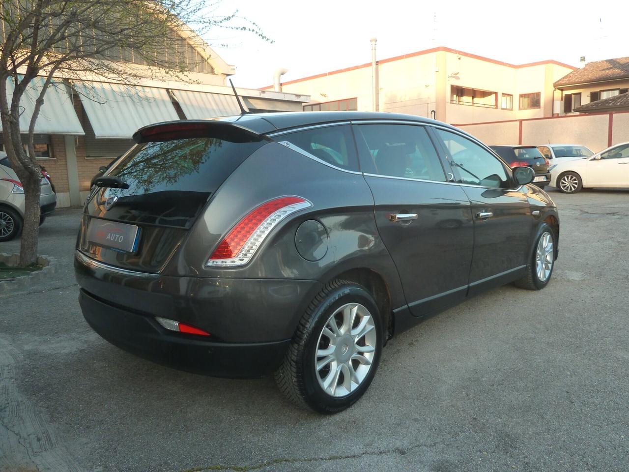 Lancia Delta 1.6 MJT DPF Gold