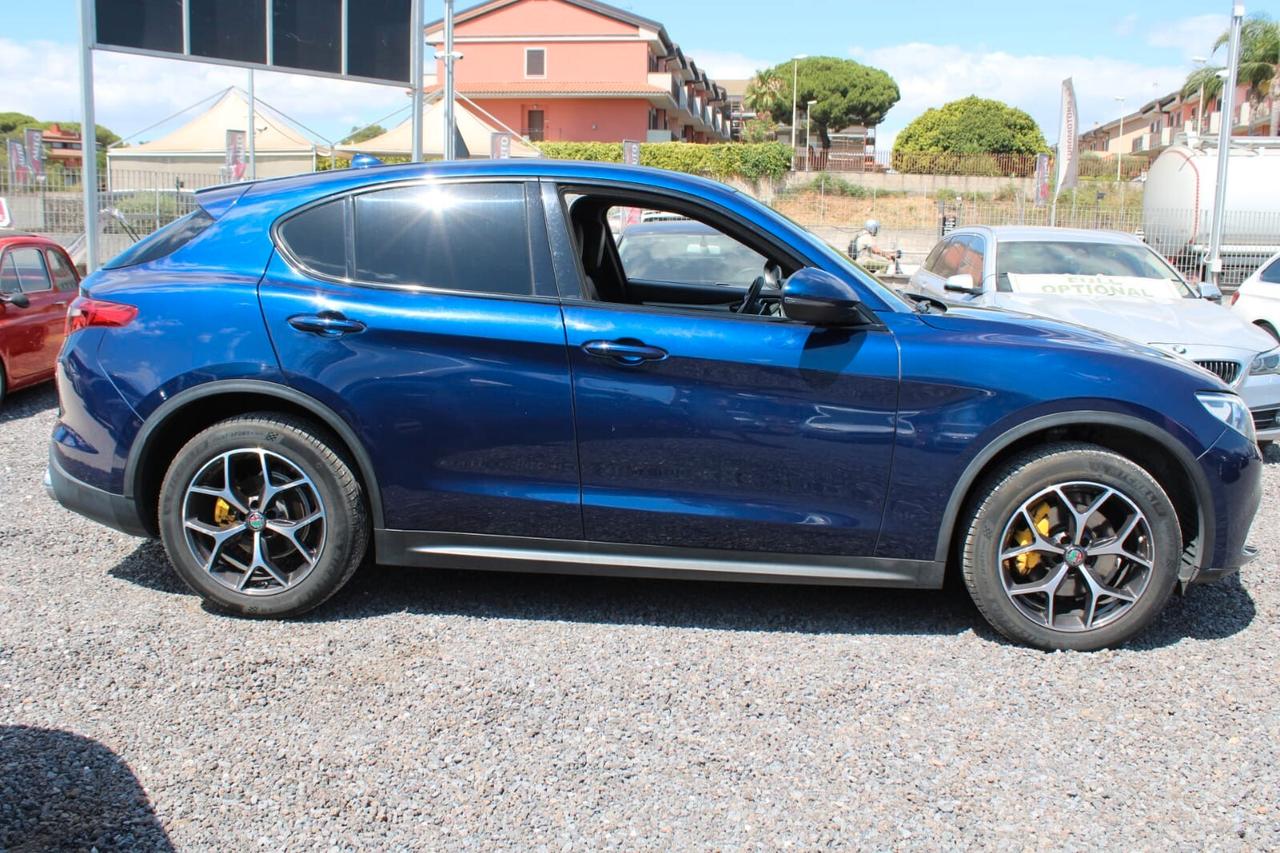 Alfa Romeo Stelvio Tua A SOLI 338€ al mese Anticipo Zero