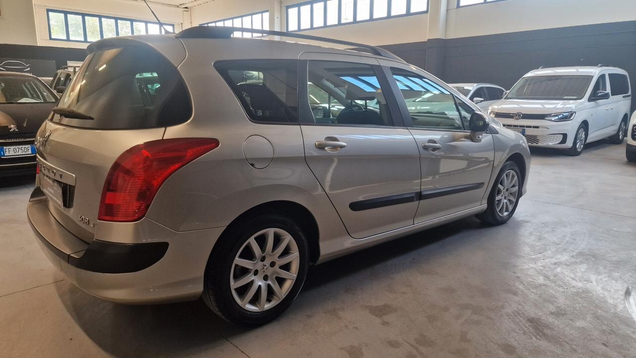 Peugeot 308 1.6 HDi 110CV SW Ciel Féline