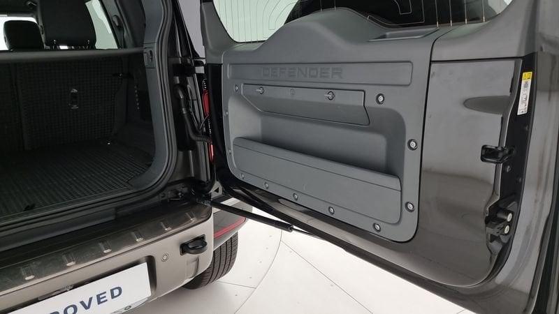 Land Rover Defender 110 3.0D I6 250 CV AWD Auto X-Dynamic SE