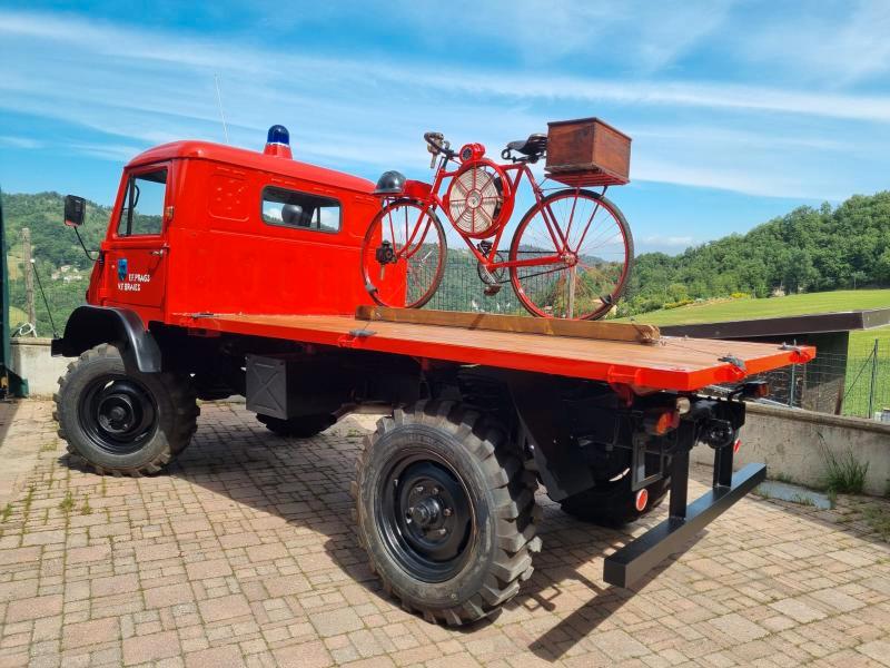 Mercedes Unimog 404 1.U82 404 Unimog 2.2 6 cil. 4x4 Mezzo da lavoro ASI/CRS