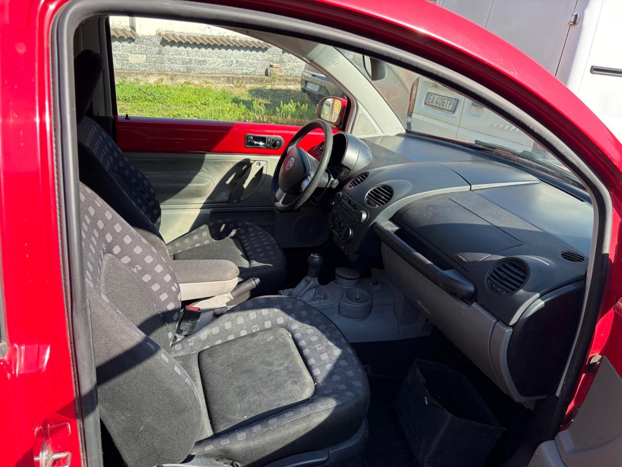 Volkswagen New Beetle 1.6