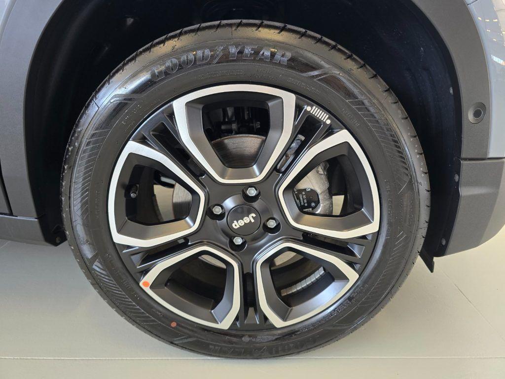 Jeep Avenger 1.2 Turbo 100 CV e-Hybrid Summit + Tetto