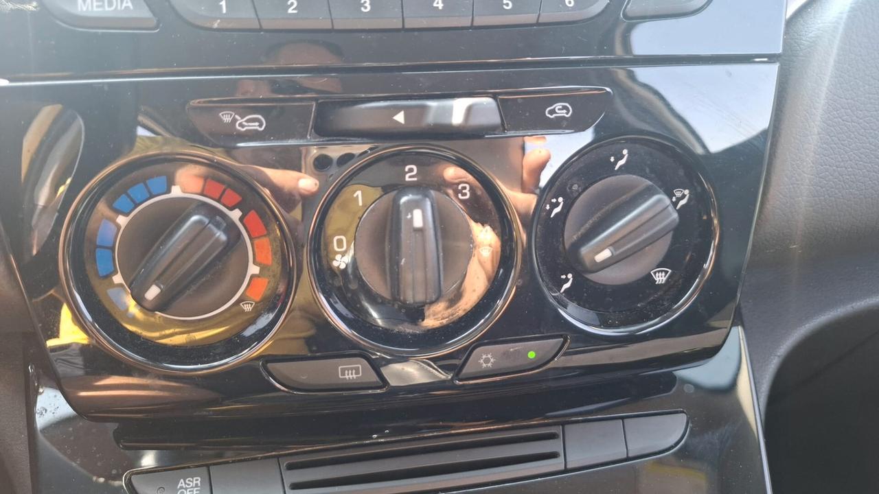Lancia Ypsilon 1.3 MJT 16V 95 CV 5 porte S&S Silver