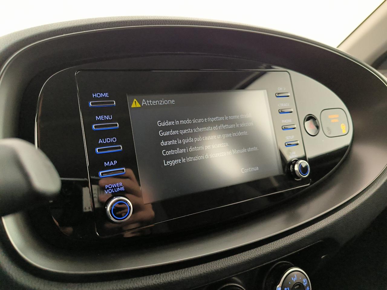 Toyota Aygo x 1.0 active 72cv